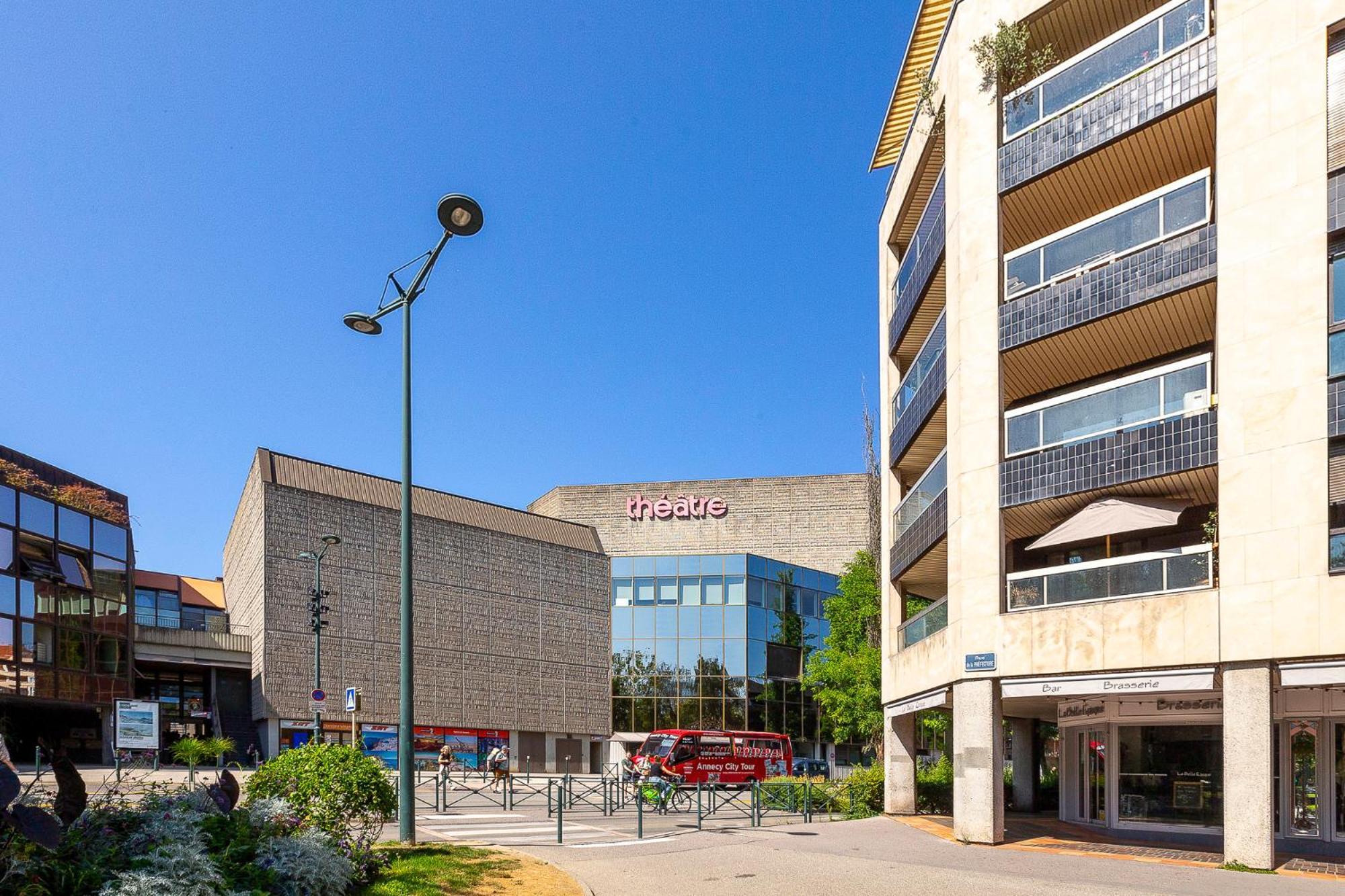 Appartement Moderne Au Coeur D'Annecy - A Deux Pas Du Lac Et De La Vieille Ville Luaran gambar